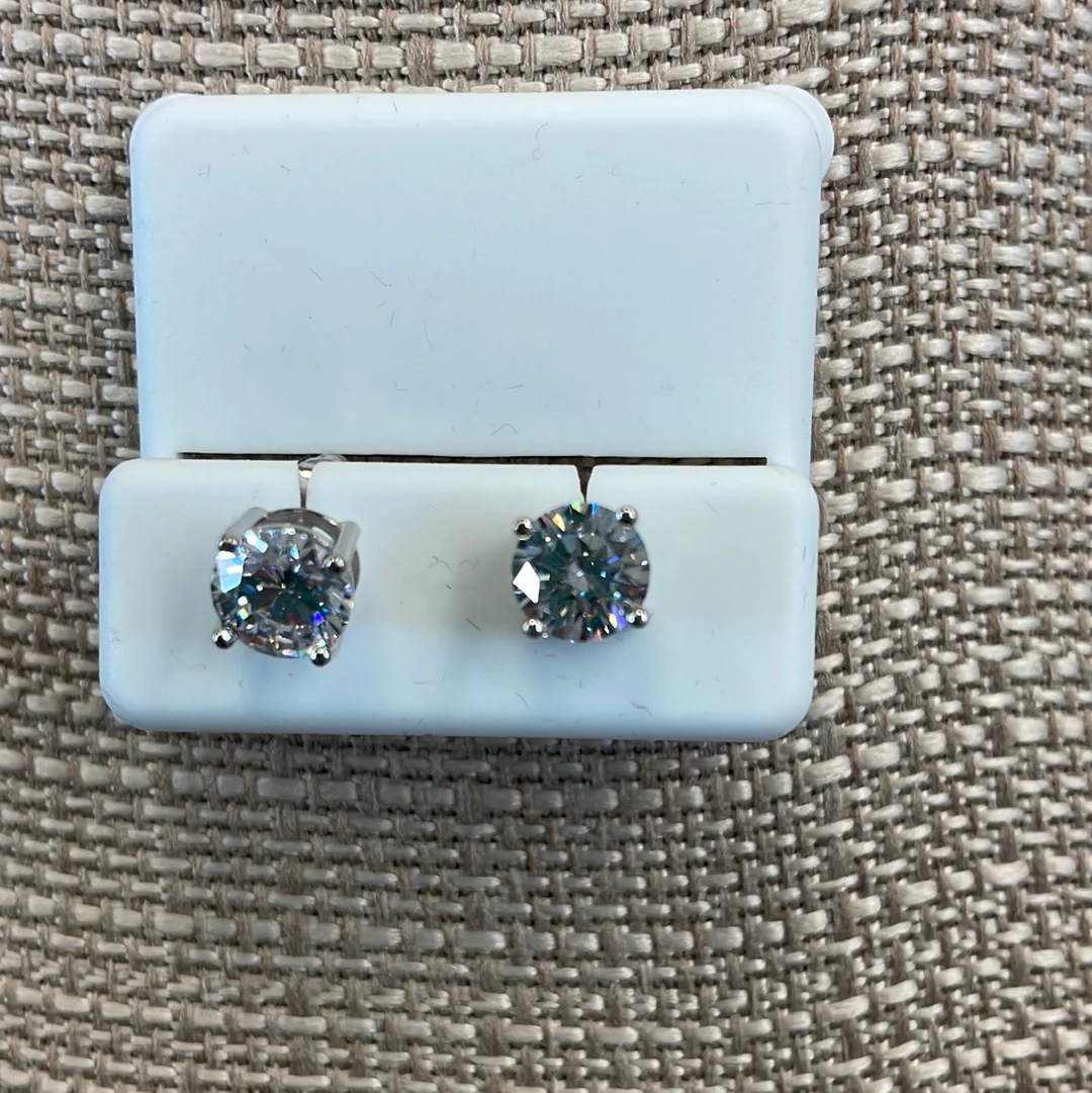 Stud Earrings - Image 4